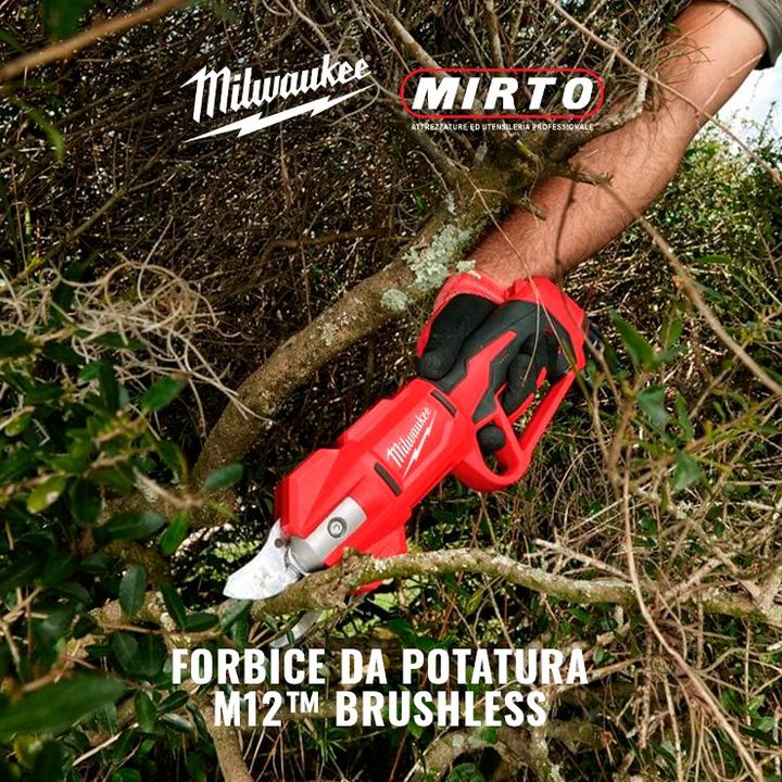 Alte prestazioni per potatura e taglio grazie agli utensili Milwaukee